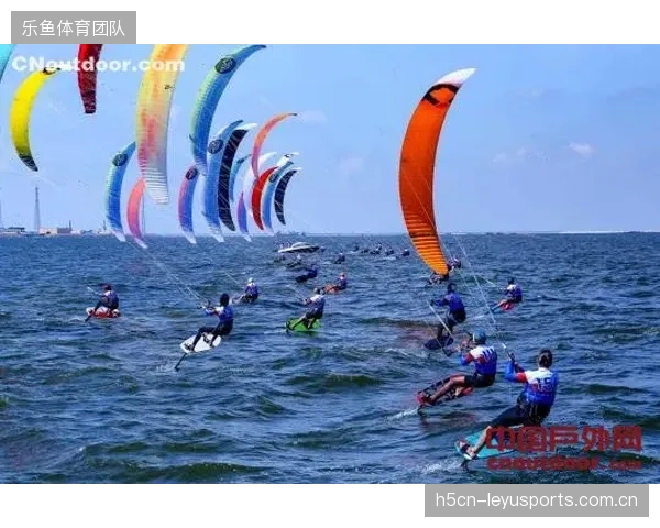 翼翼冲浪（WingFoil）相关短视频在过去12个月的播放量增长率高达700%，成为流量新贵